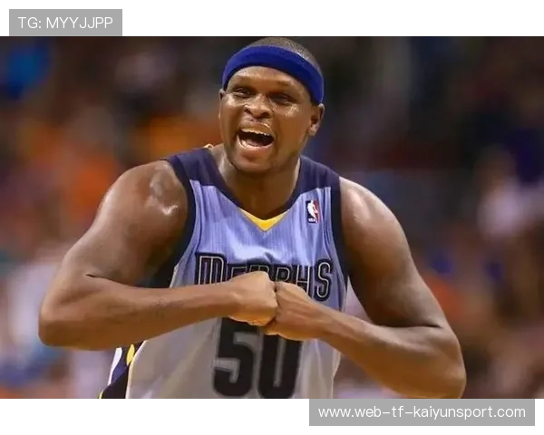 篮球少年单臂扣篮吓坏观众：童年传奇的幕后故事